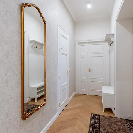 Vistula River Deluxe By Bookinghost Daire Krakow