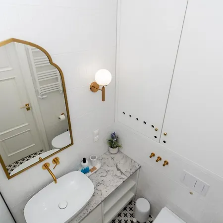 Vistula River Deluxe By Bookinghost