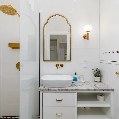 Vistula River Deluxe By Bookinghost *